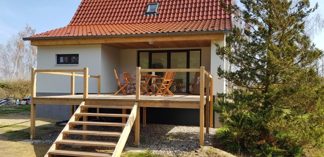 Mecklenburgische Seenplatte - Fh Mit Optionalem Steg Und Ruderboot Grosszerlang Exterior foto