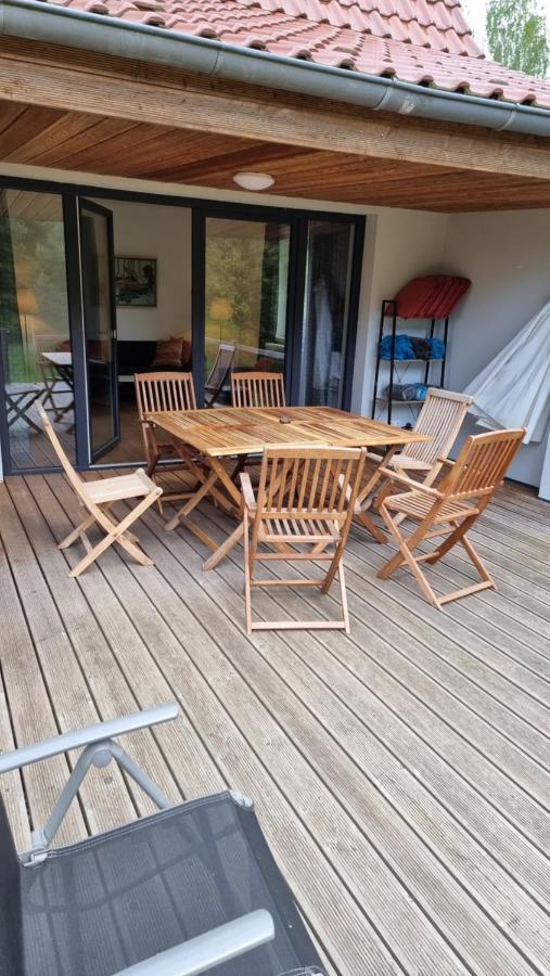 Mecklenburgische Seenplatte - Fh Mit Optionalem Steg Und Ruderboot Grosszerlang Exterior foto